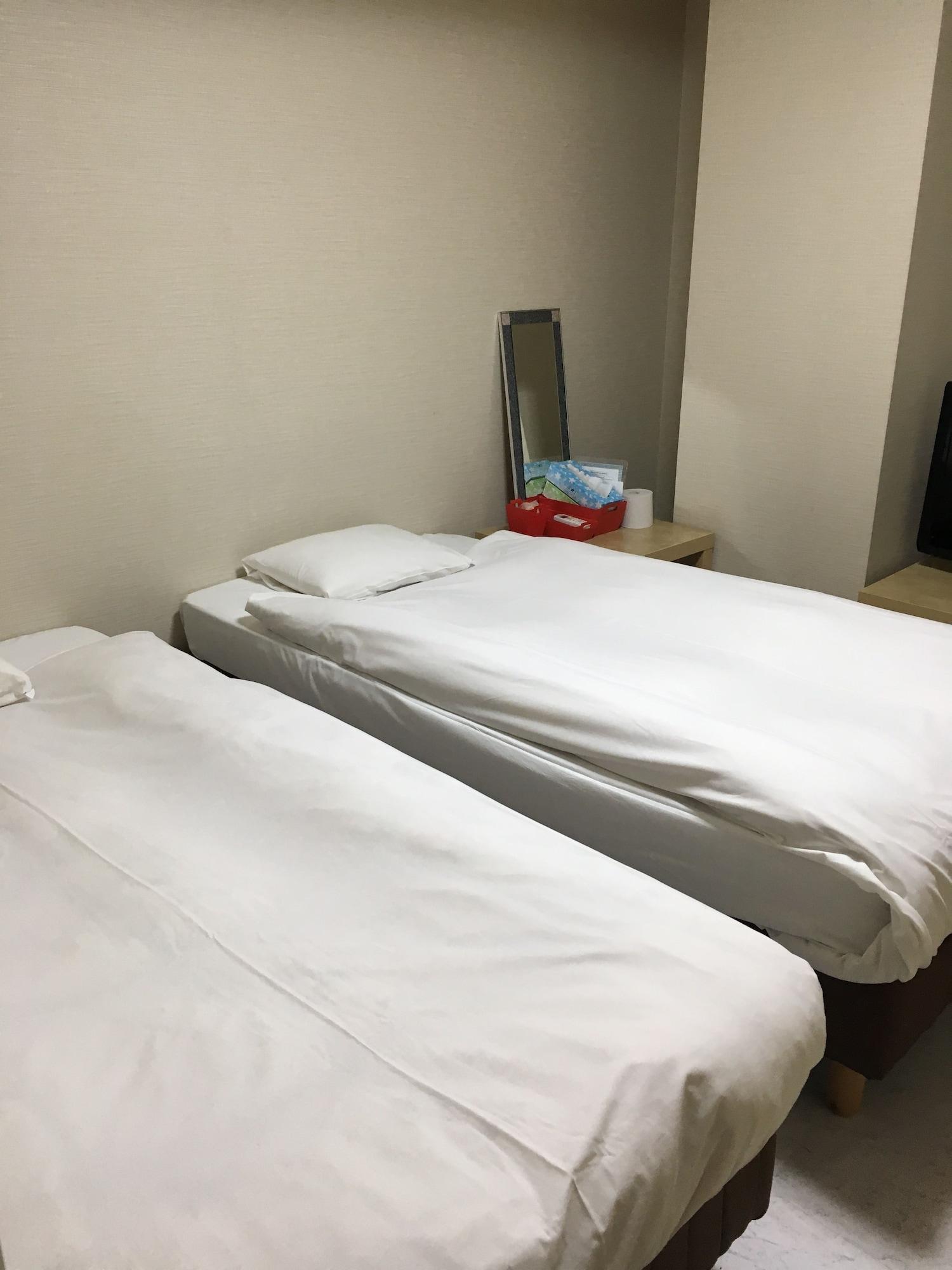 Hotel Empire in Shinjuku Tokio Buitenkant foto