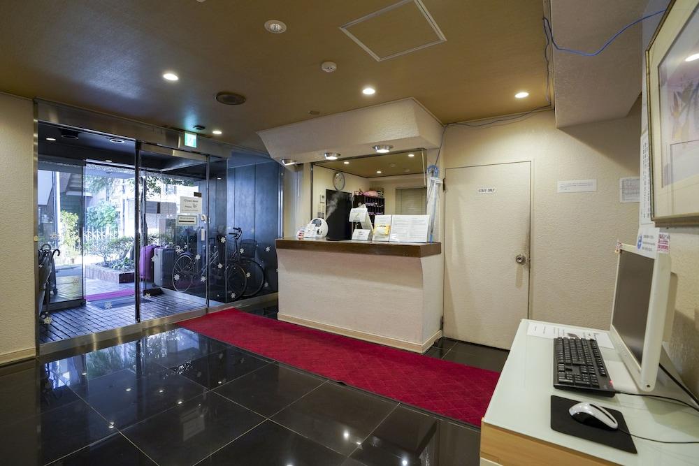 Hotel Empire in Shinjuku Tokio Buitenkant foto
